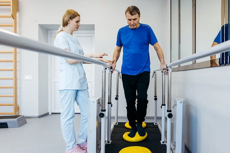 Helfen kombinierte Bewegungs- und Denktrainings Menschen mit Parkinson, mehrere Aufgaben gleichzeitig zu erledigen?