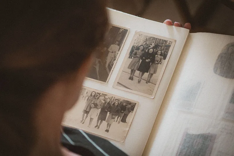 Beeinflussen die Erlebnisse des Holocausts die psychische Gesundheit der Nachfahren von Holocaust-Überlebenden?
