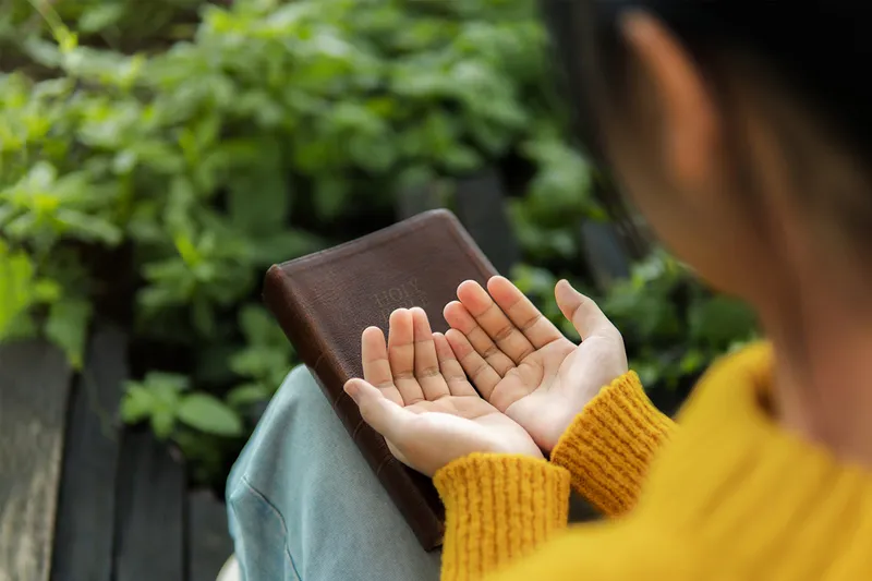 Sind religiöse und spirituelle Menschen zufriedener?